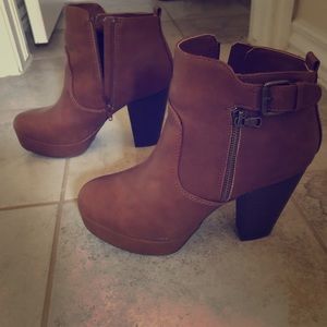 Bootylicious 😉Brown Boots 👢